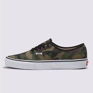 Camo authentic vans 6.5 Men’s 8.0 Women’s